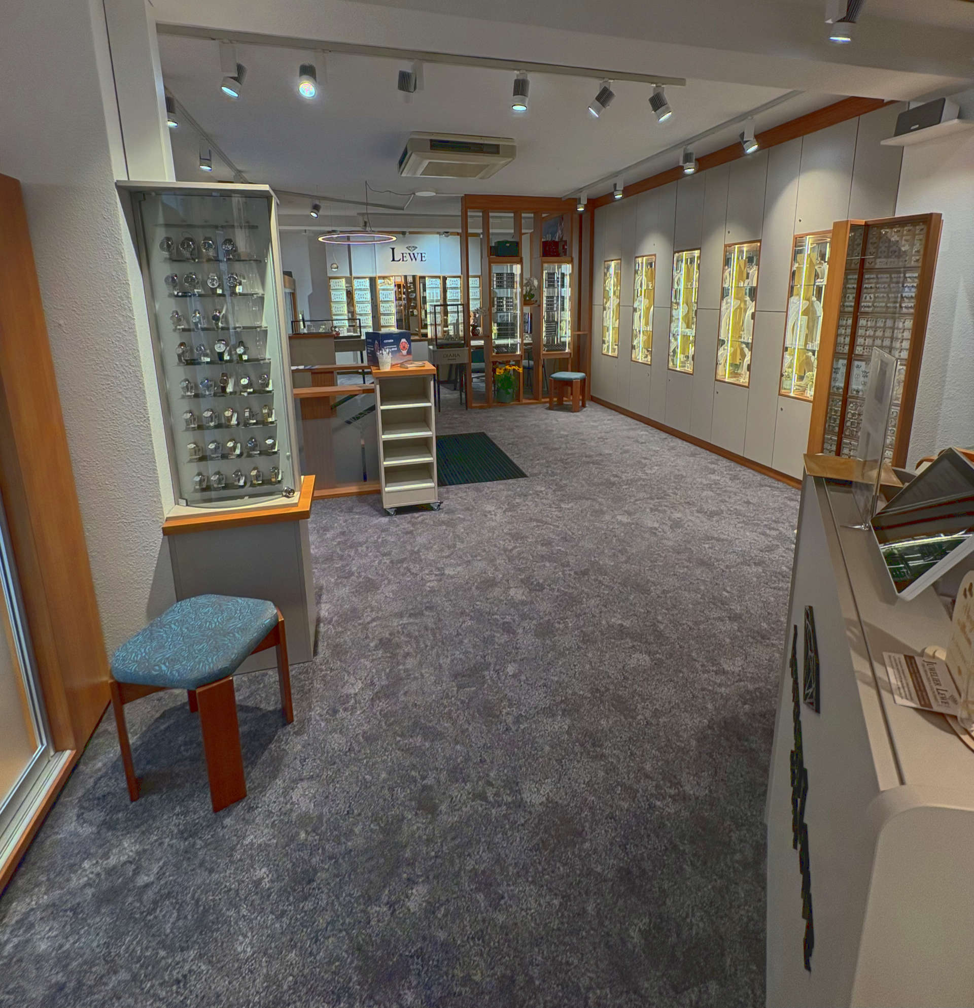 Neues Ladengeschäft - Juwelier Lewe Fürstenberg Neues Ladengeschäft - Juwelier Lewe Fürstenberg